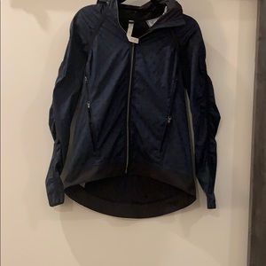Lululemon polka dot wind breaker jacket
